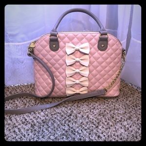 Betsey Johnson quilted pink and white bows satchel